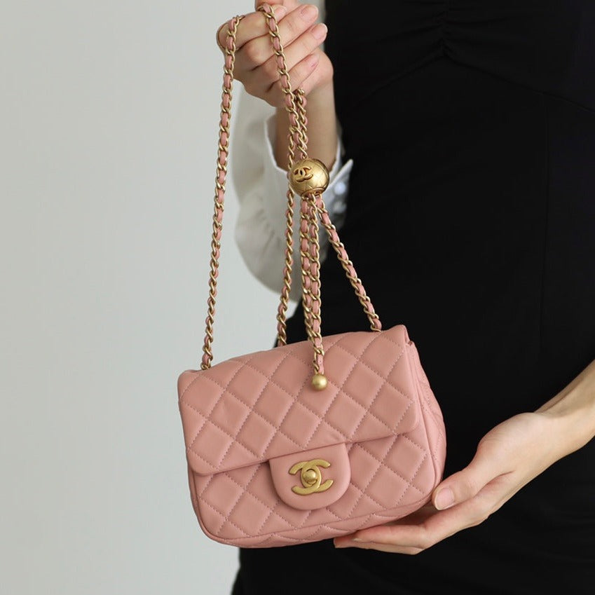 FLAP BAG 17CM BABY PINK LAMBSKIN GOLD HARDWARE