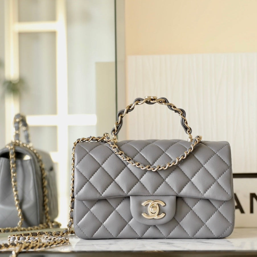 FLAP BAG 23 GREY LAMBSKIN GOLD HARDWARE TOP HAND