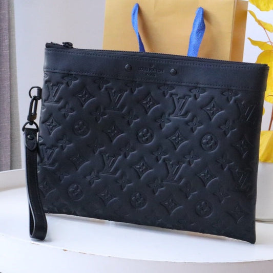 POCHETTE TO GO 30 MONOGRAM SHADOW