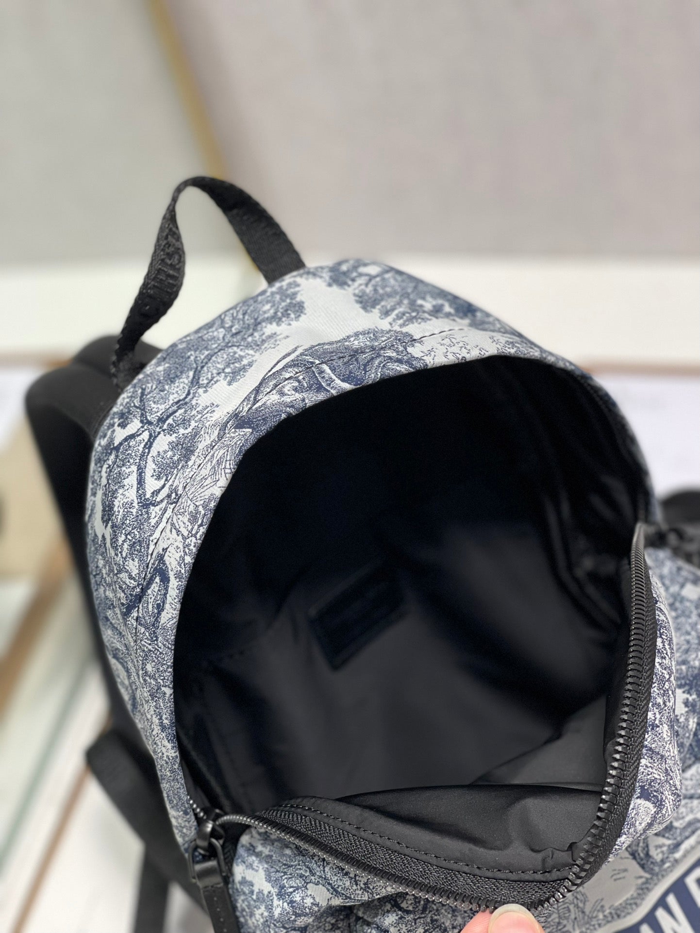 TRAVEL BACKPACK 20CM WHITE BLUE OBLIQUE JACQUARD