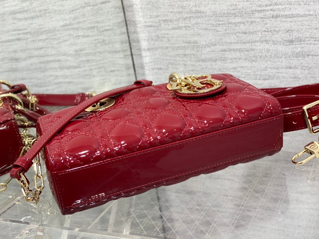 SMALL LADY D-JOY 22 RED PATENT CALFSKIN