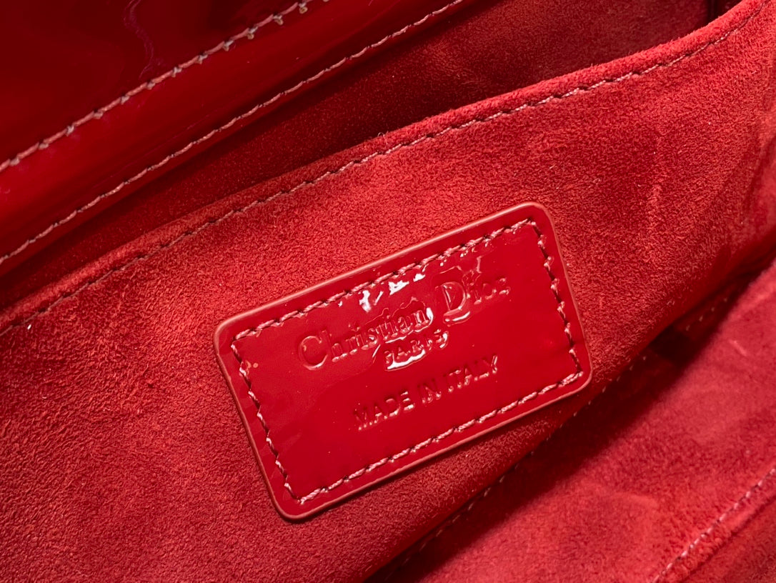 MEDIUM LADY D-JOY 26 RED PATENT CALFSKIN