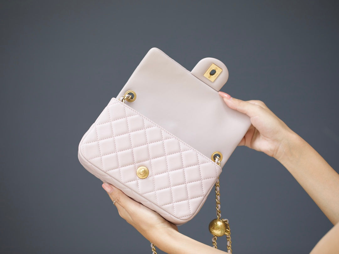 MINI RECTANGLE FLAP BAG 20CM LIGHT PINK LAMBSKIN GOLD HARDWARE