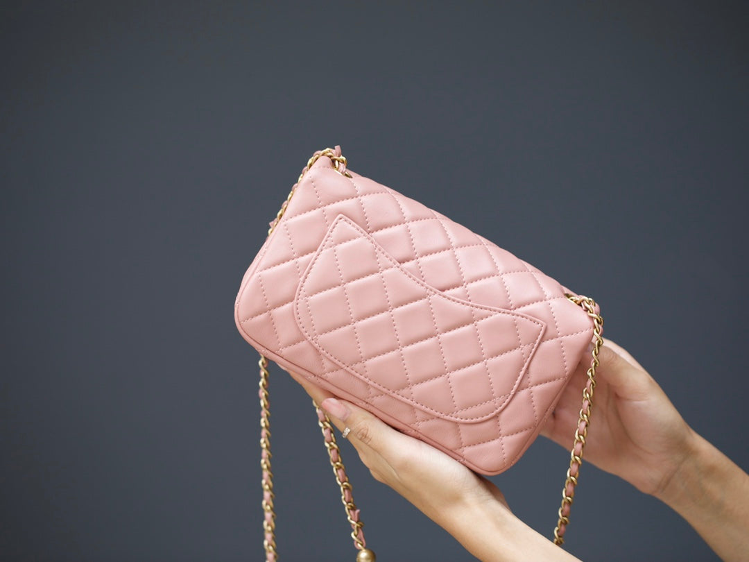 MINI RECTANGLE FLAP BAG 20CM PINK LAMBSKIN GOLD HARDWARE