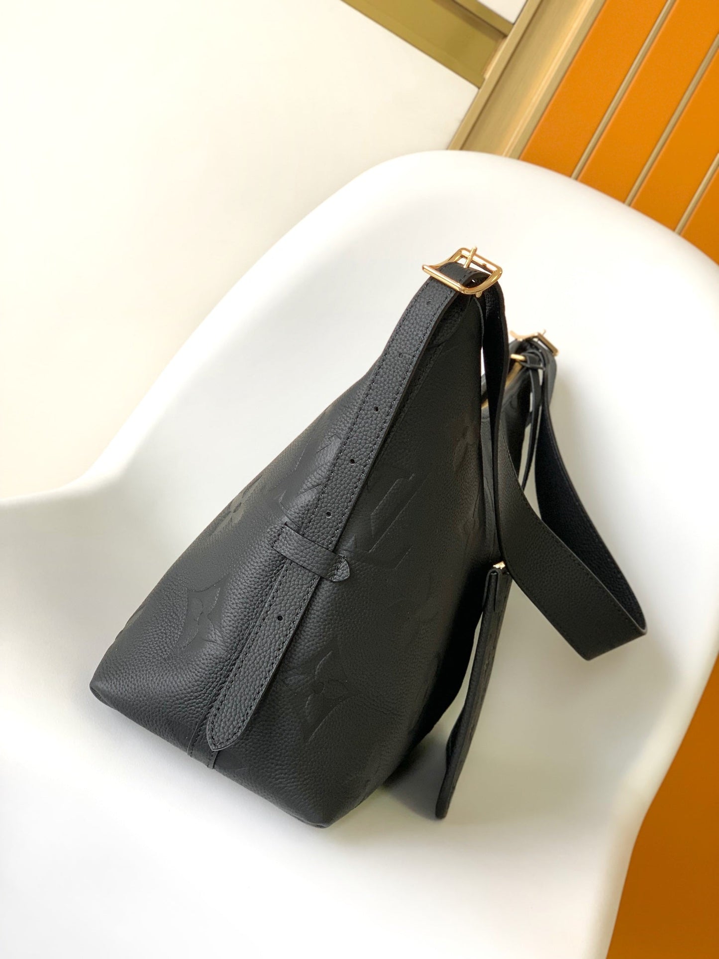 CARRYALL MM 30 BLACK GRAINED COWHIDE LEATHER