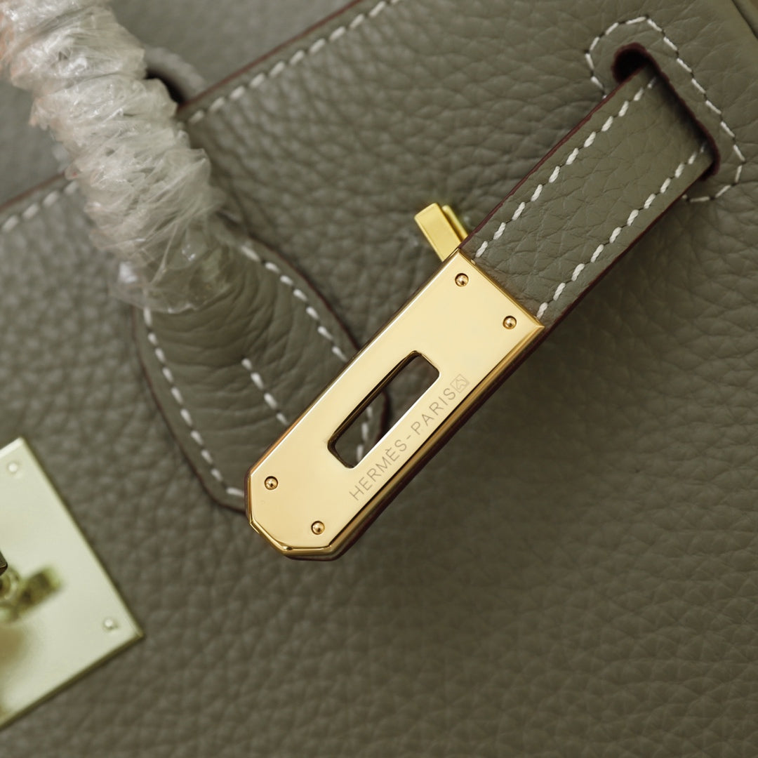 HM BIRKIN BAG 30 OLIVE CALFSKIN GOLD BUCKLE