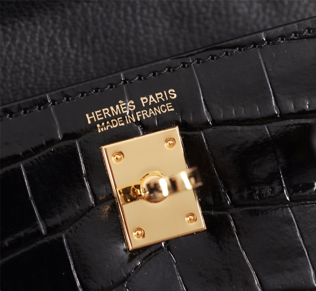 HM KELLY MINI 19.5 BLACK ALLIGATOR GOLD BUCKLE