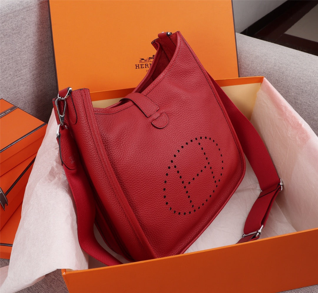 HM EVELYNE BAG 28 RED CALFSKIN