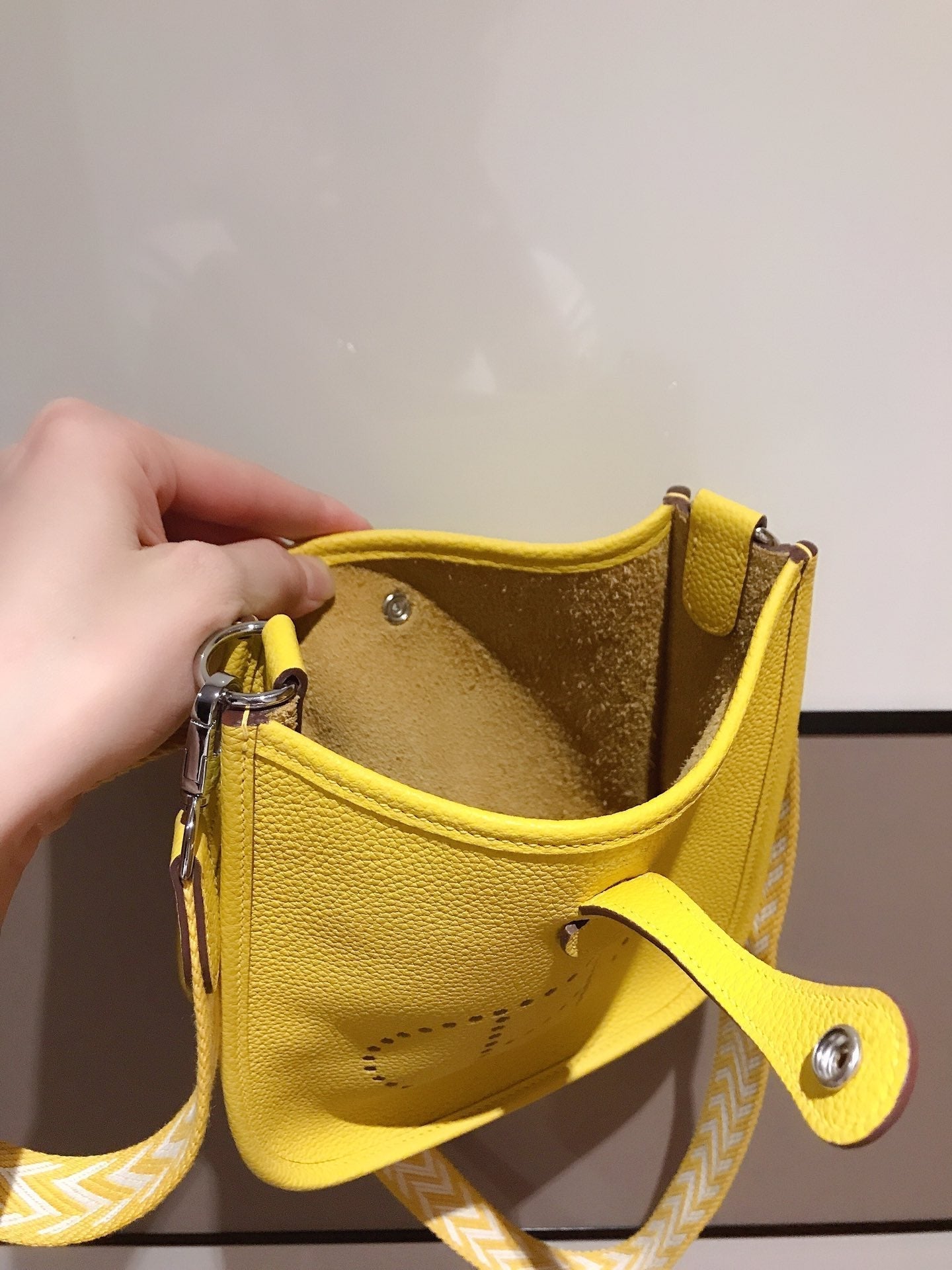 HM EVELYNE MINI 18 LEMON CALFSKIN