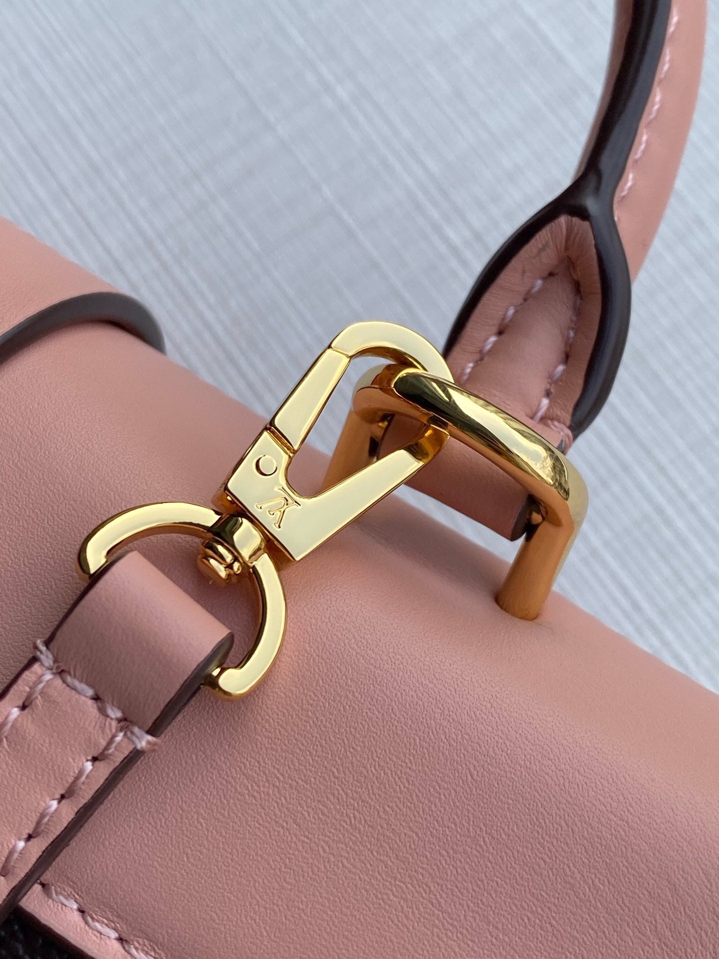 LOCKY BB 21 IN BROWN MONOGRAM CANVAS AND PEACH CALFSKIN GOLD BUCKLE