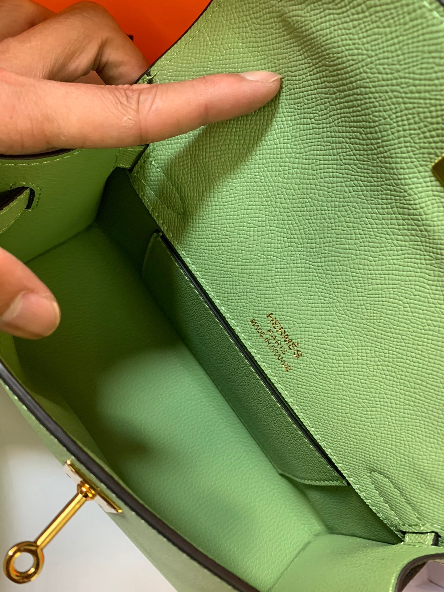 HM KELLY MINI POCHETTE 22 GREEN CALFSKIN