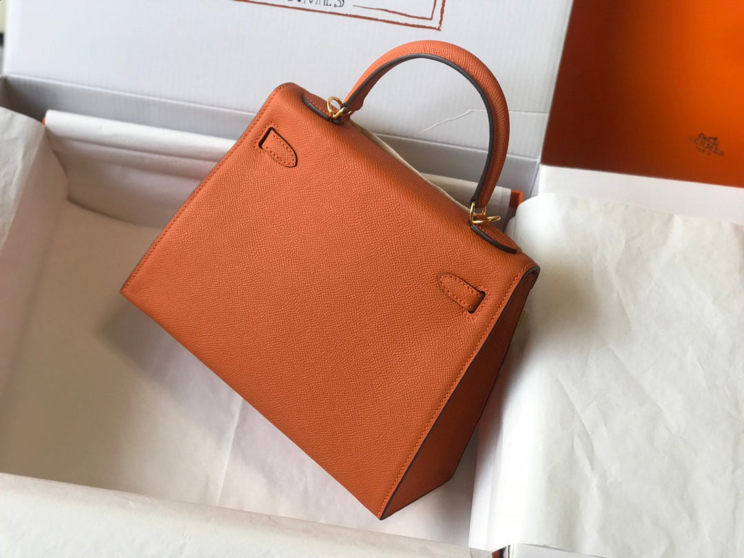 HM KELLY 32CM BAG IN ORANGE CALFSKIN GOLD HARDWARE