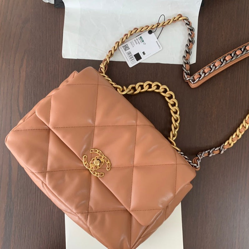 19 FLAP BAG 30 BROWN GOATSKIN