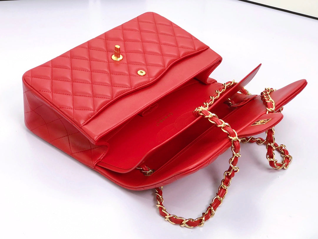 FLAP BAG JUMBO 30CM RED LAMBSKIN GOLD HARDWARE