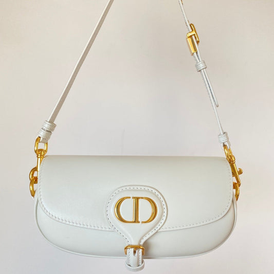 BOBBY EAST-WEST 22 BAG IN WHITE CALFSKIN