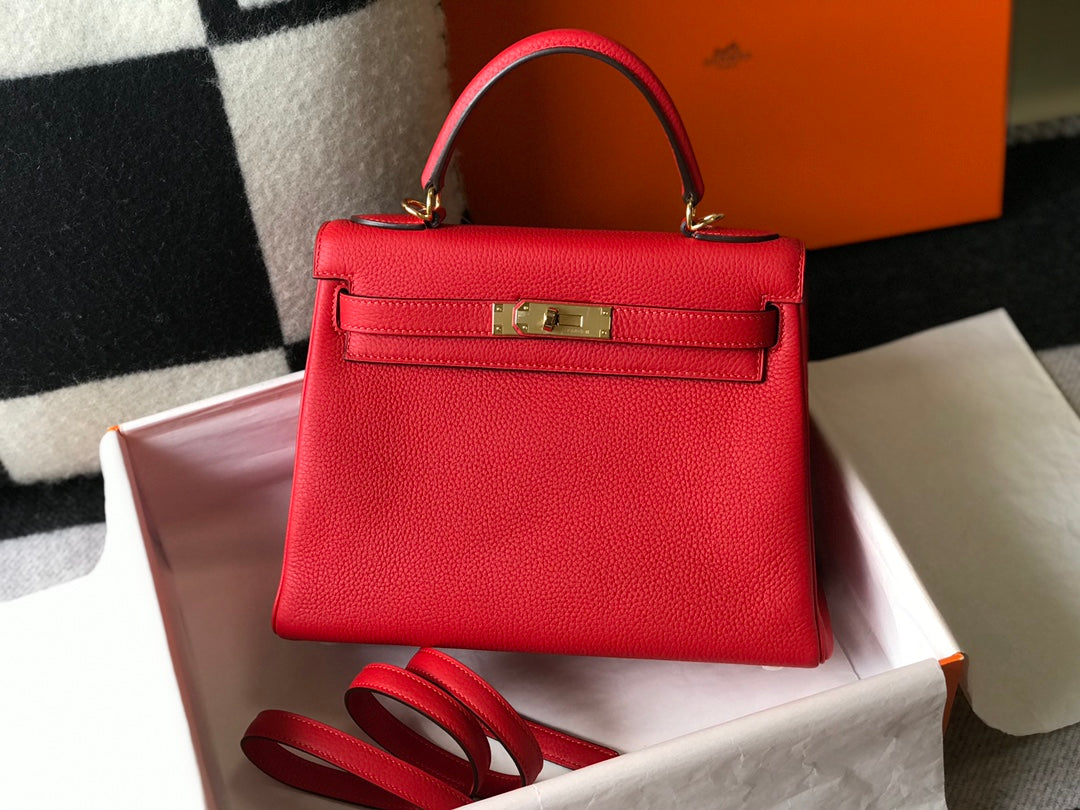 HM KELLY 32CM BAG IN RED CALFSKIN GOLD HARDWARE