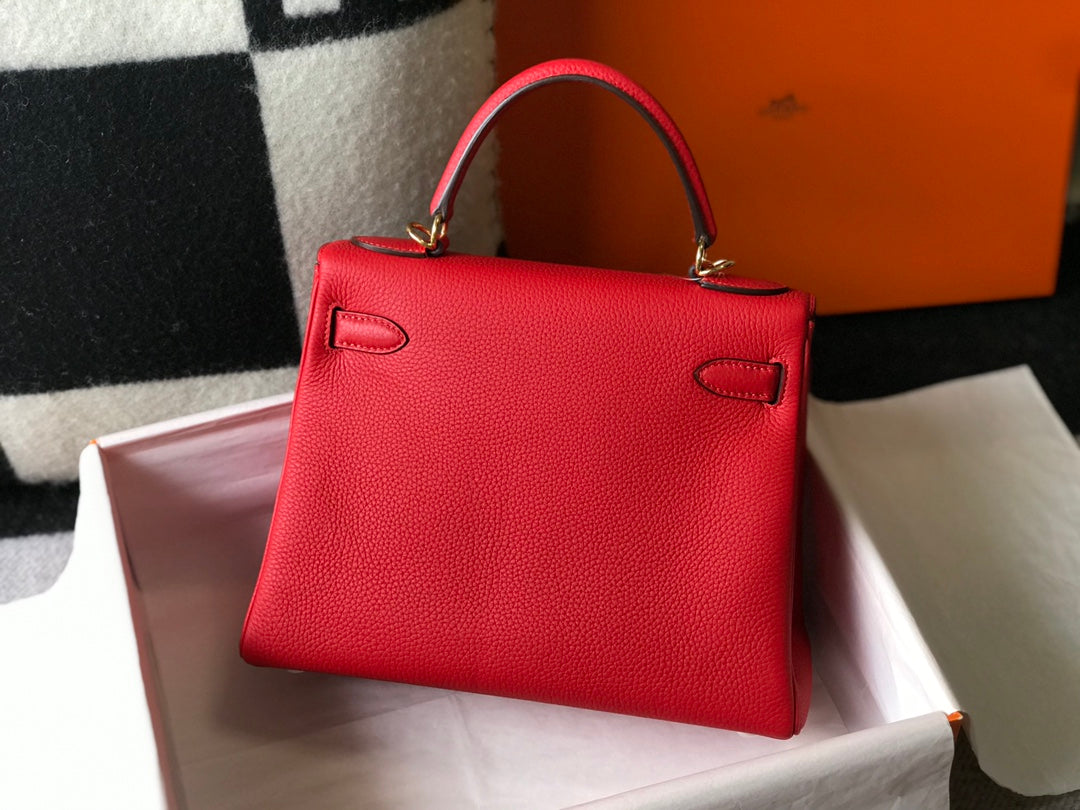 HM KELLY 32CM BAG IN RED CALFSKIN GOLD HARDWARE