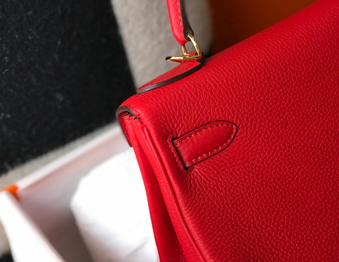 HM KELLY 32CM BAG IN RED CALFSKIN GOLD HARDWARE