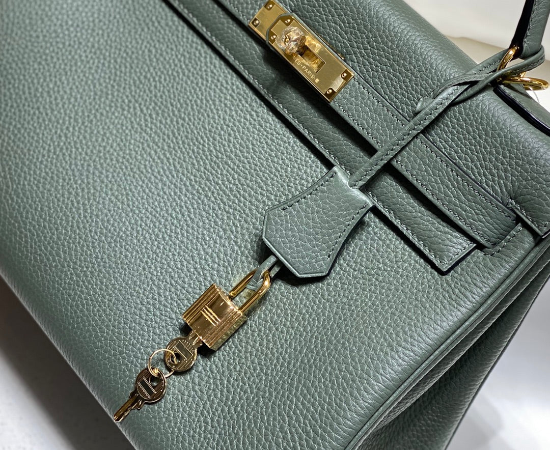 HM KELLY 32CM BAG IN PINE CALFSKIN GOLD HARDWARE