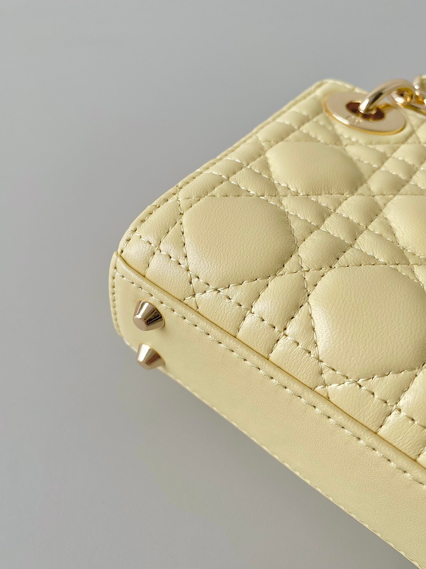 MICRO LADY 12 BAG IN LIGHT YELLOW LAMBSKIN