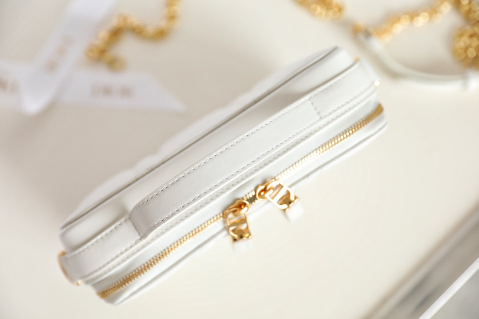 CARO BOX BAG 19 IN WHITE CALFSKIN