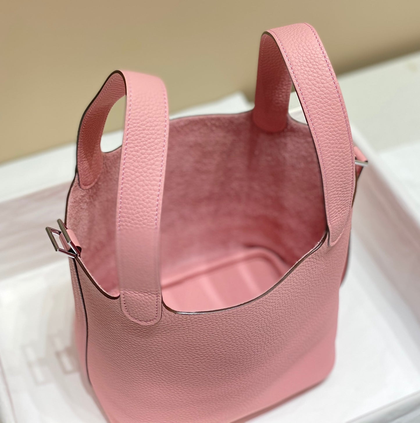 HM PICOTIN LOCK 18 PINK CALFSKIN