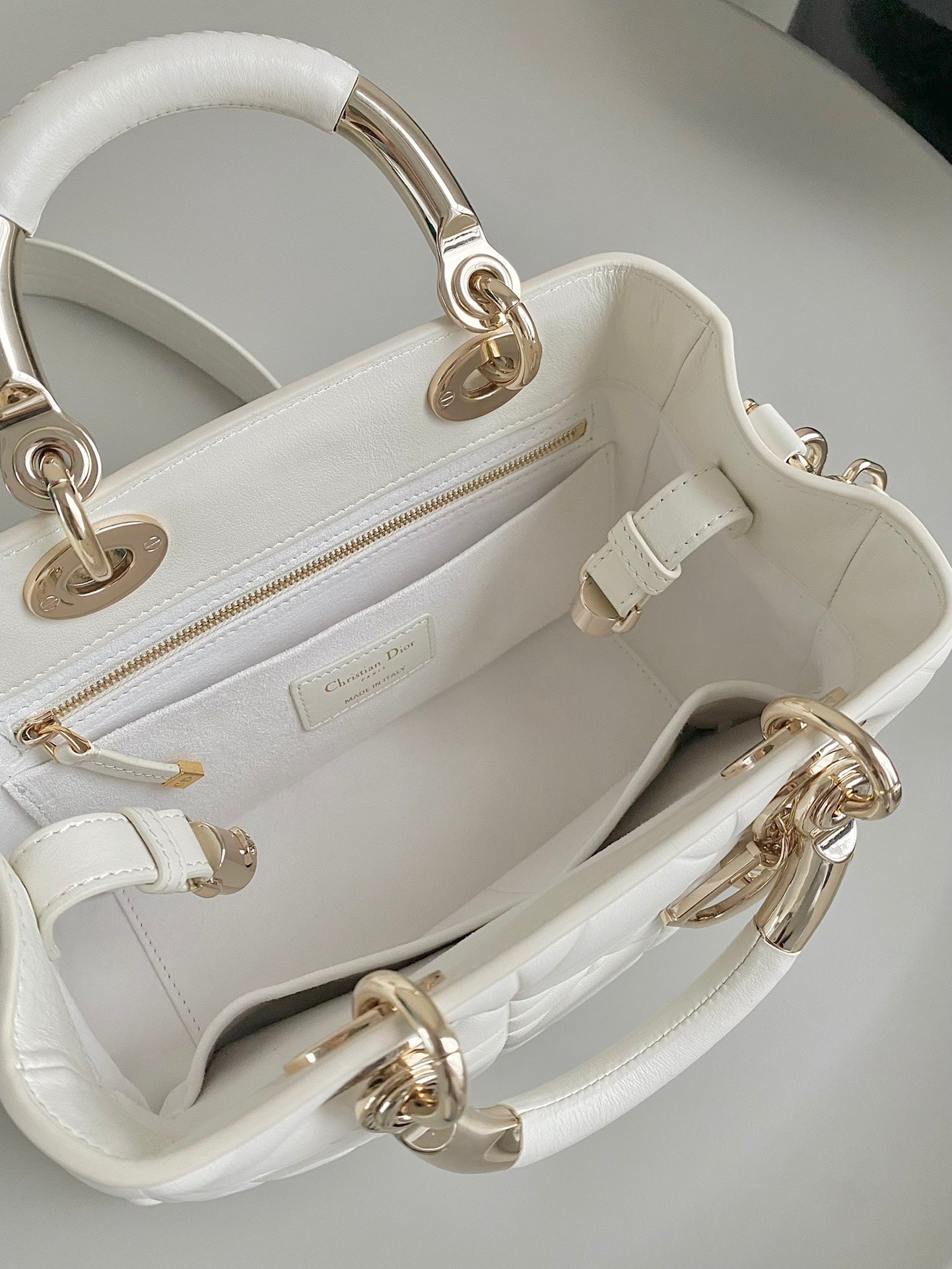 LADY 25 HANDBAG IN WHITE CALFSKIN