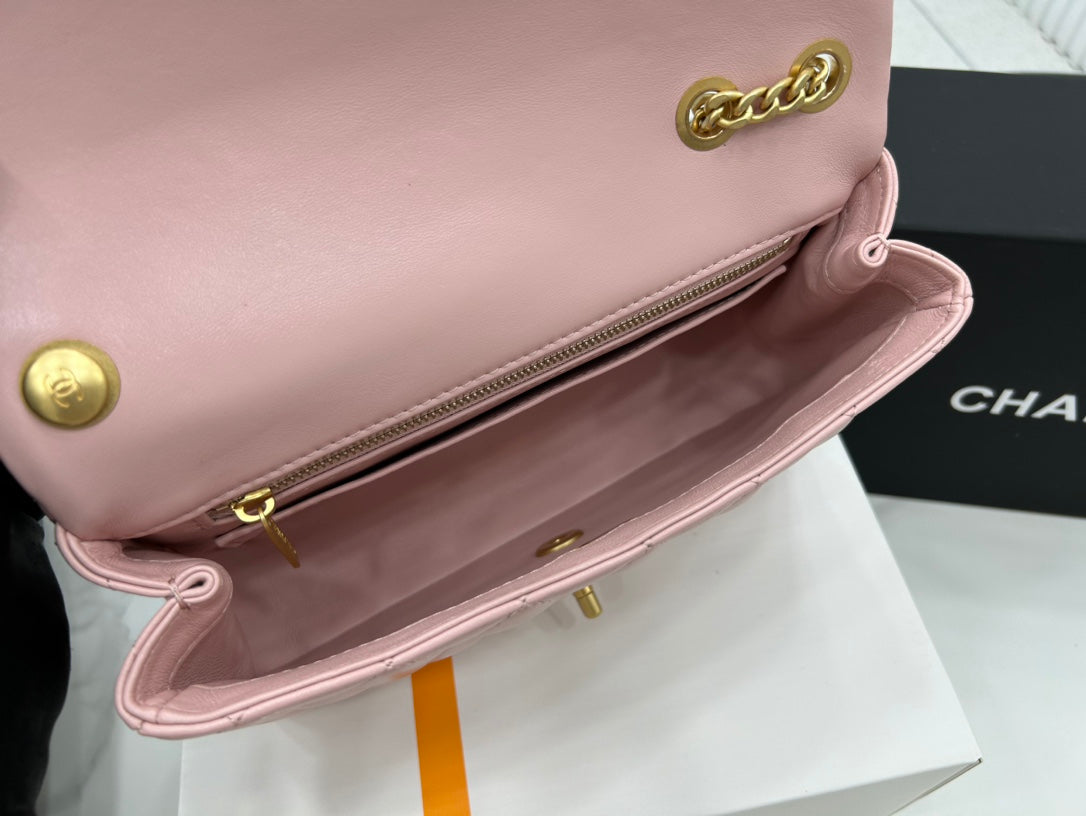 CC SMALL 23 FLAP BAG IN LIGHT PINK CALFSKIN GOLD HARDWARE