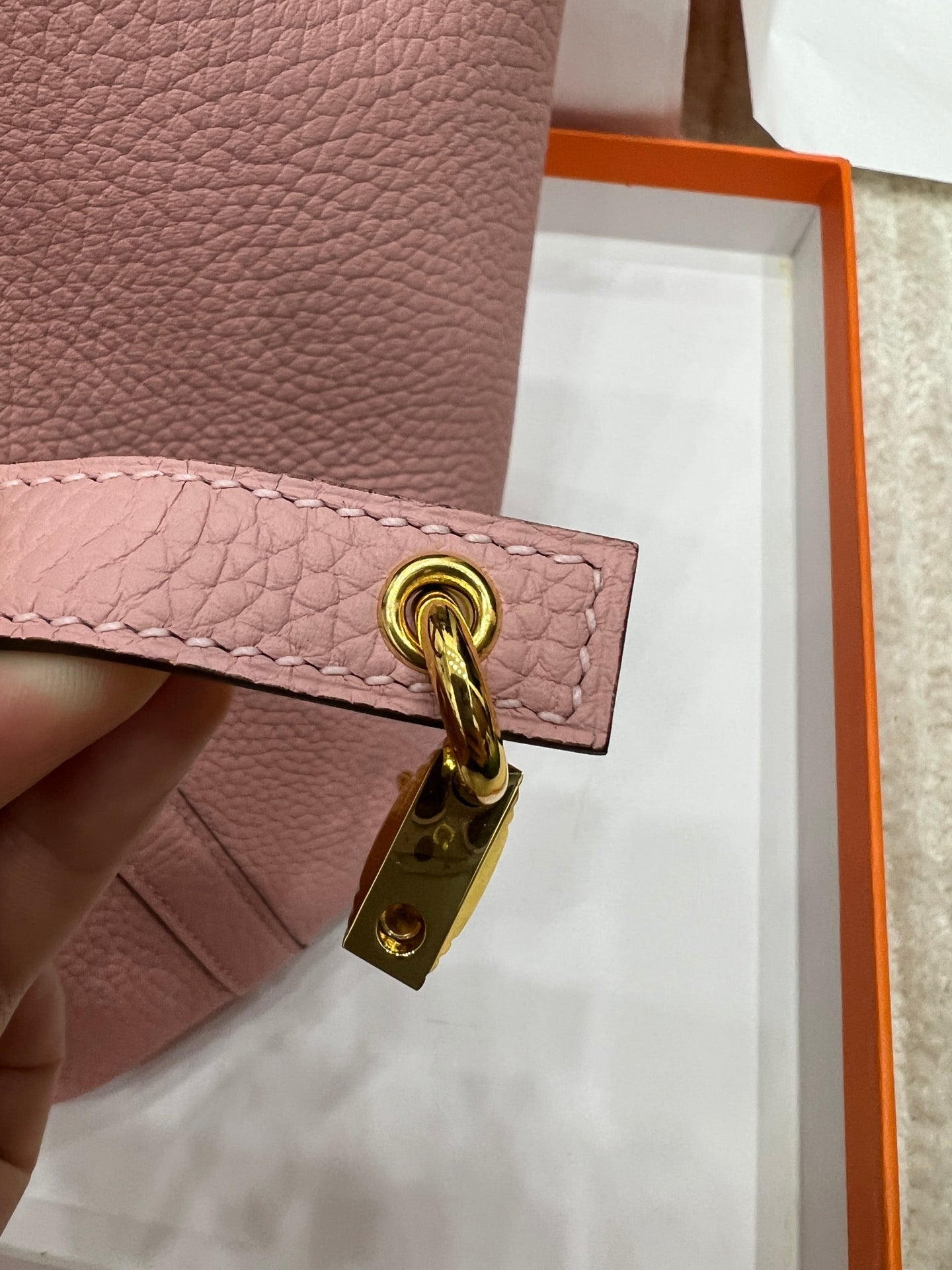 HM PICOTIN LOCK 18 BABY PINK CALFSKIN