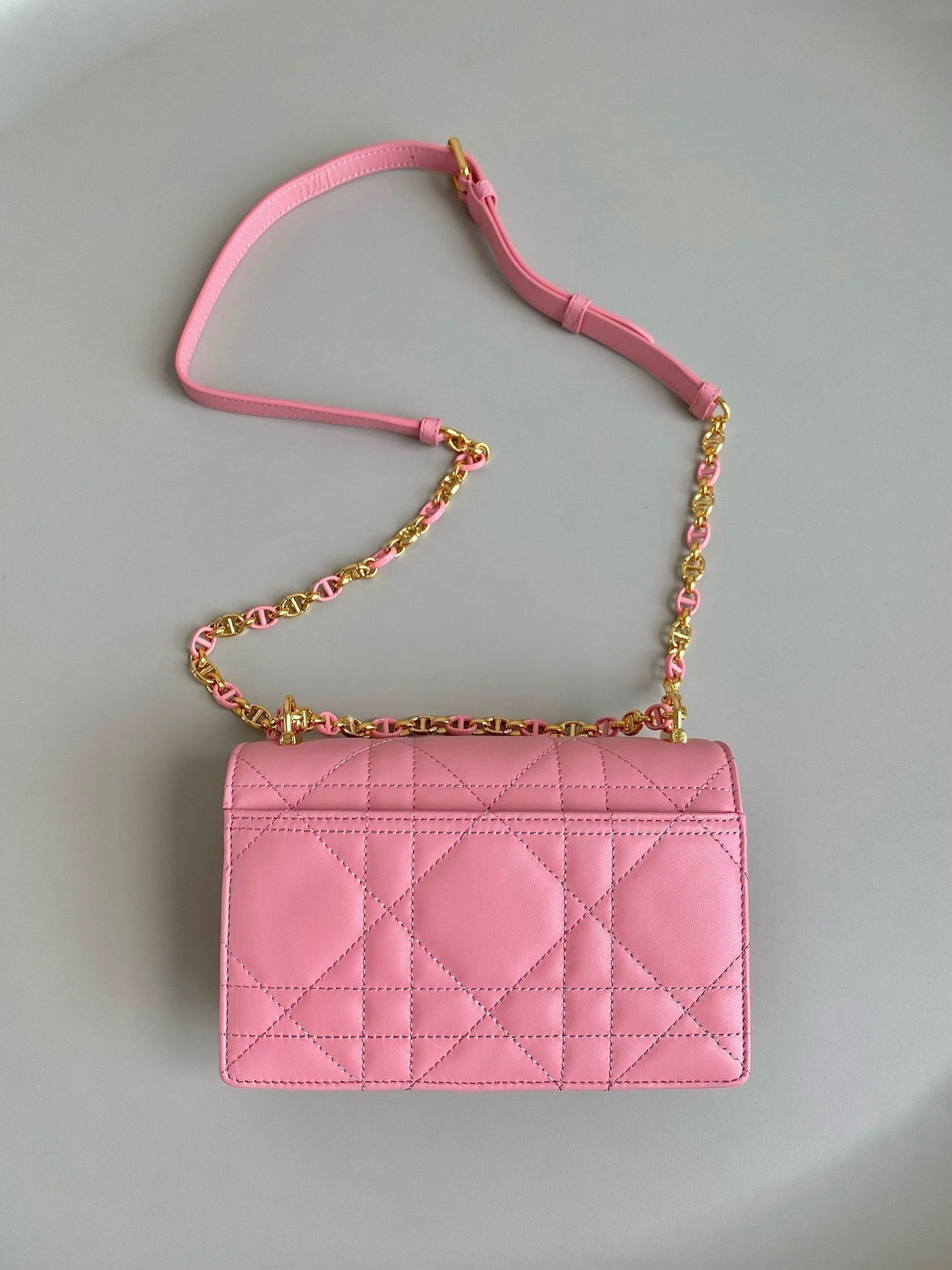 MINI CHAIN BAG 17 IN LIGHT PINK CALFSKIN