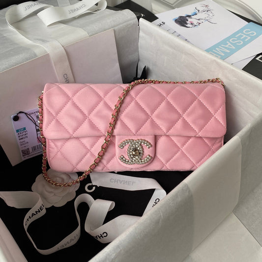 CC 26 CLUTCH WITH CHAIN BAG IN ROSE PINK CALFSKIN