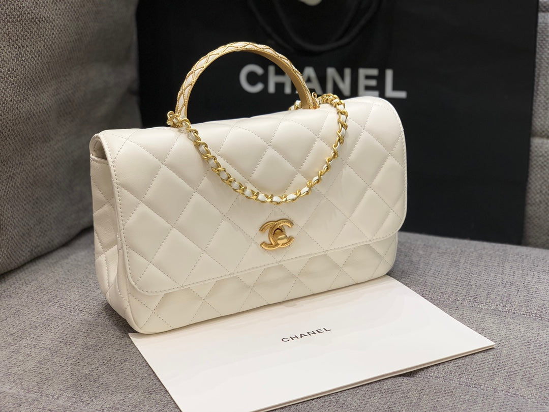 SMALL FLAP BAG 24CM TOP HANDLE WHITE LAMBSKIN GOLD HARDWARE