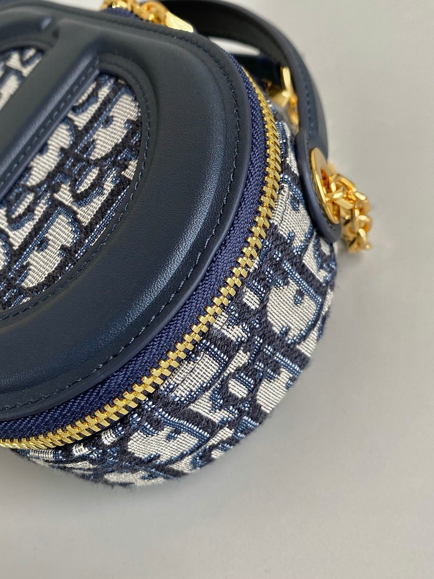 SIGNATURE 18 OVAL BAG IN BLUE OBLIQUE JACQUARD