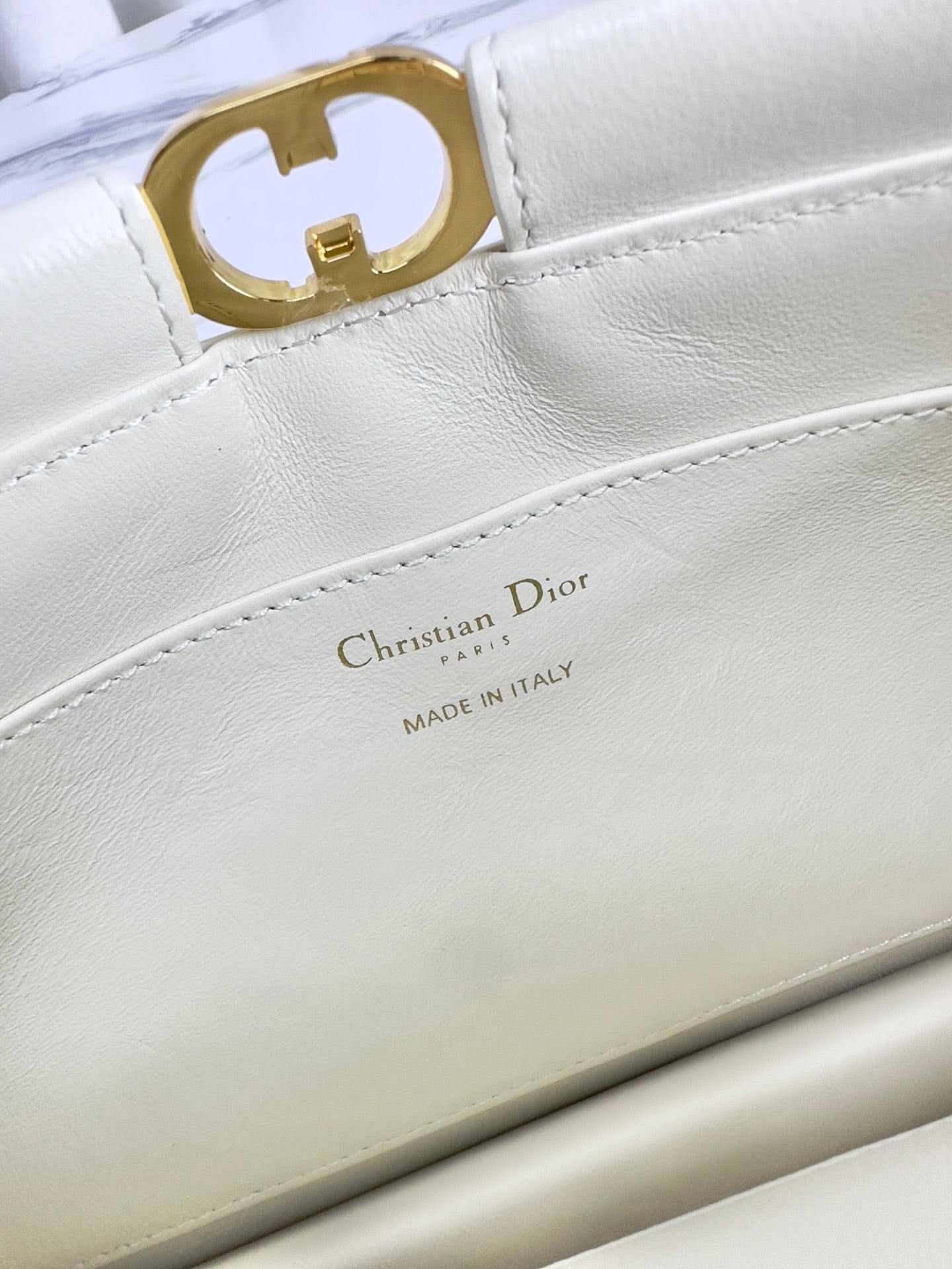 CHAIN CLUTCH 27 BAG IN WHITE LAMBSKIN