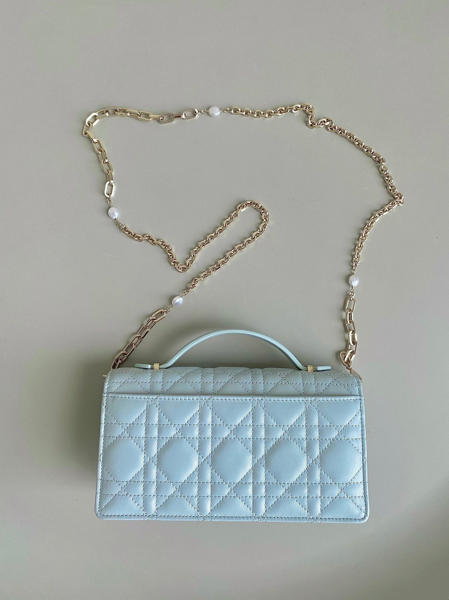 LADY 21 CHAIN BAG IN LIGHT BLUE LAMBSKIN