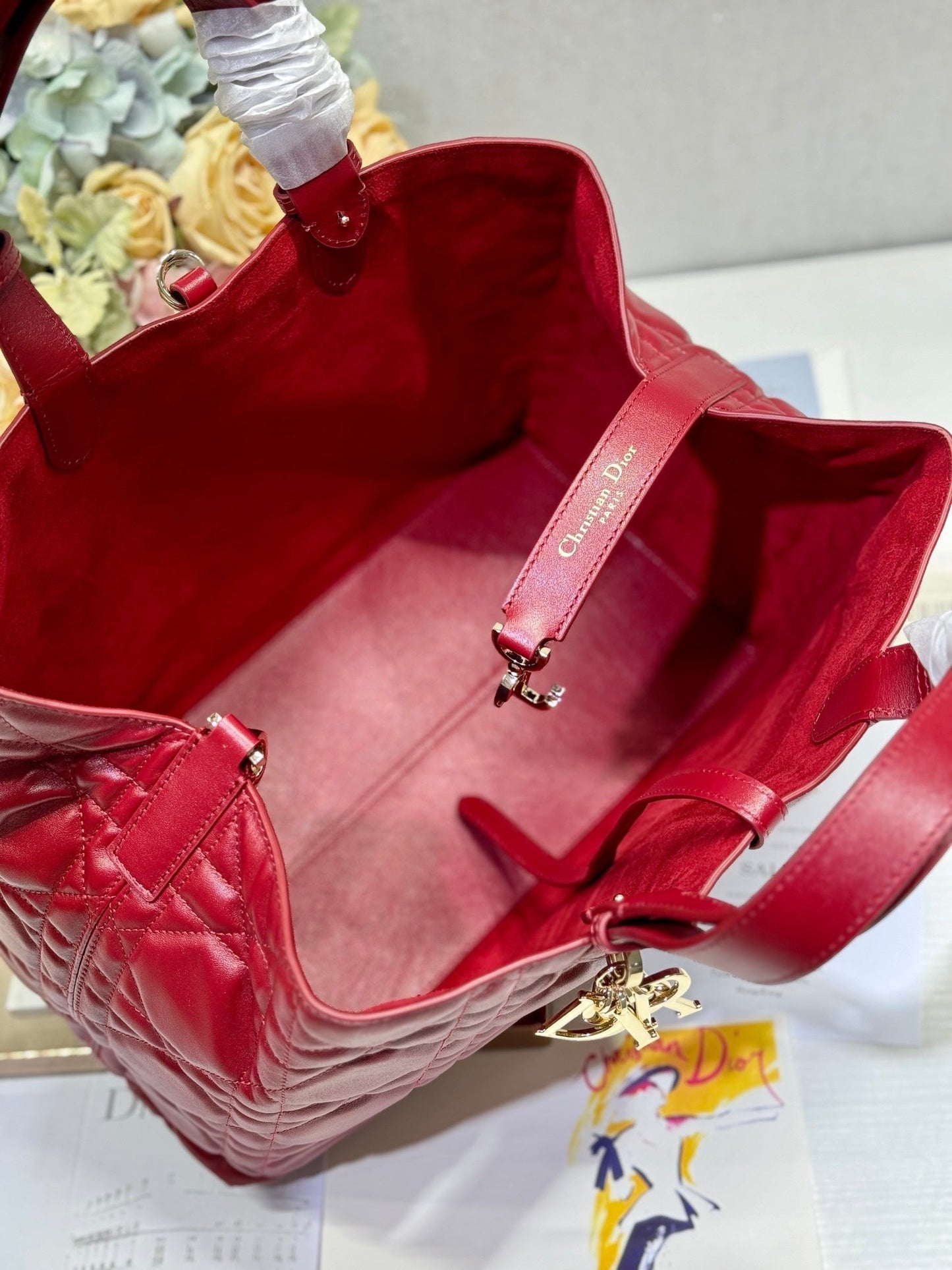 MEDIUM 37 TOUJOURS BAG IN RUBY RED MACROCANNAGE LAMBSKIN