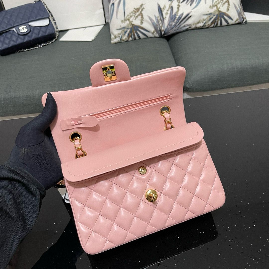 CC SMALL 23 FLAP BAG IN LIGHT PINK CALFSKIN/CAVIAR GOLD HARDWARE