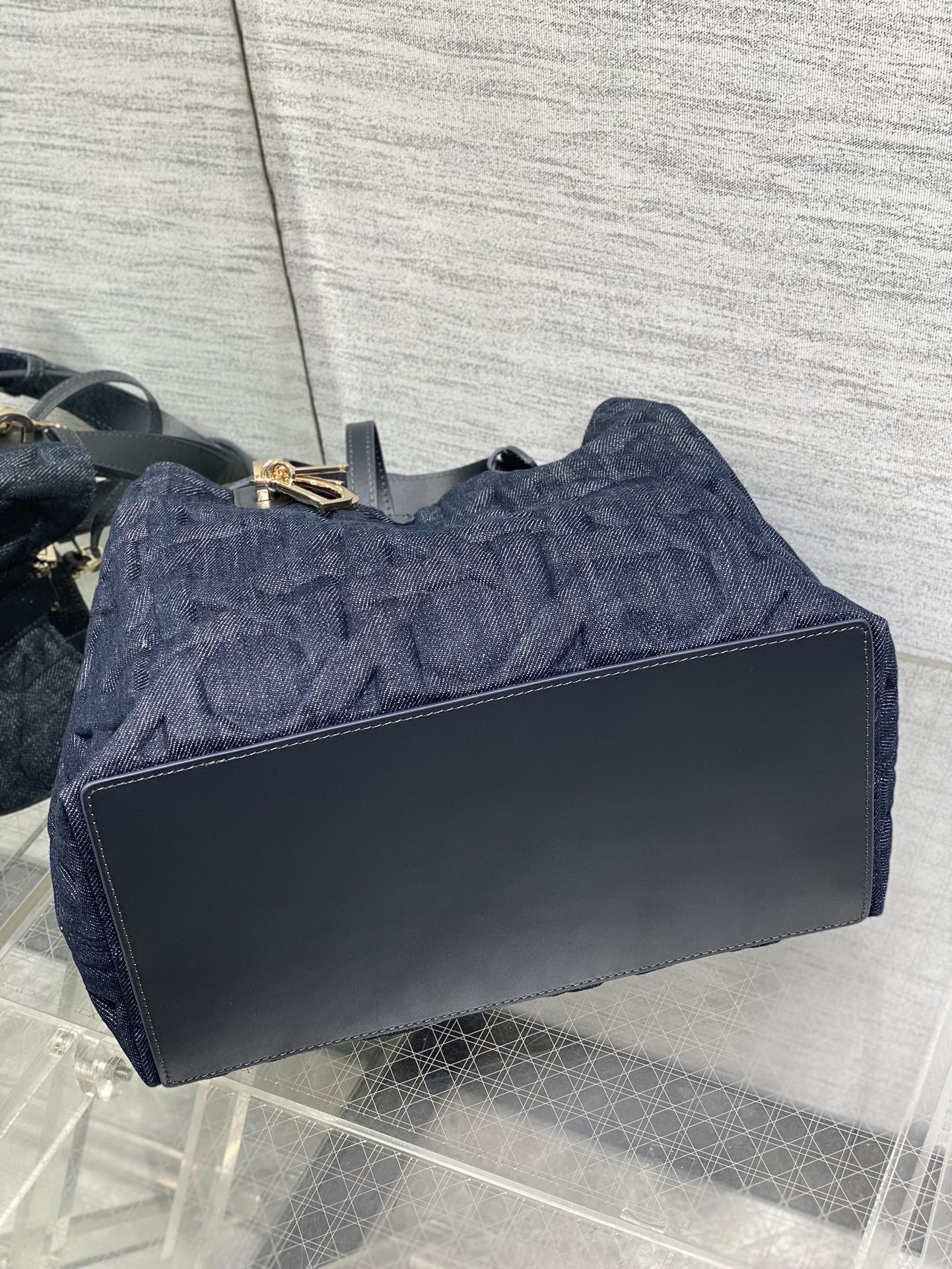 MEDIUM 28 TOUJOURS BAG IN BLUE GRAPHIC CANNAGE DENIM