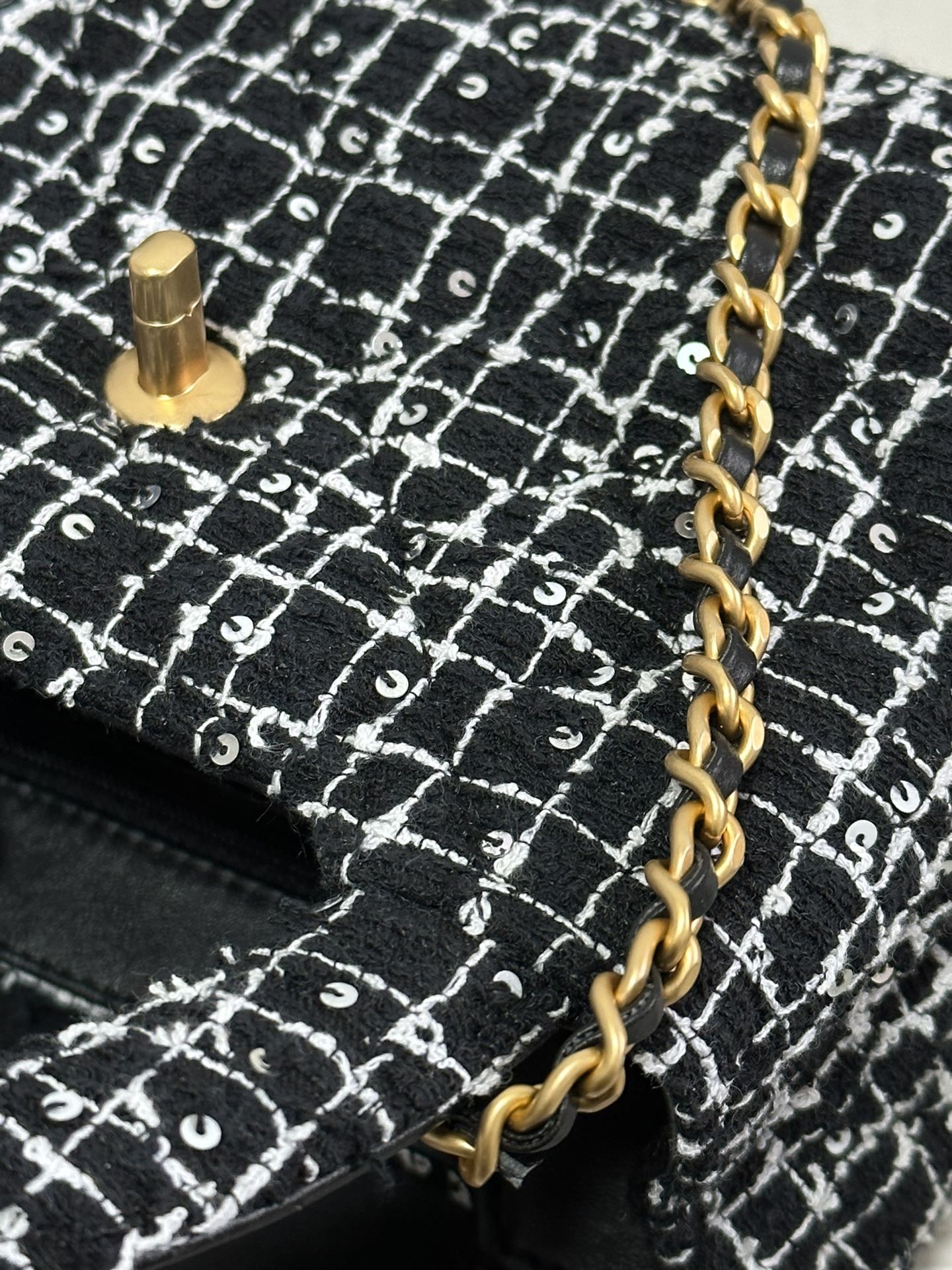 KELLY SHOPPING BAG 19 IN BLACK MIX WHITE TWEED GOLD HARDWARE