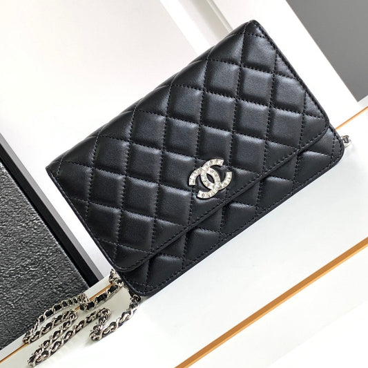 CC WOC 19 BAG IN BLACK CALFSKIN WITH SILVER LOGO