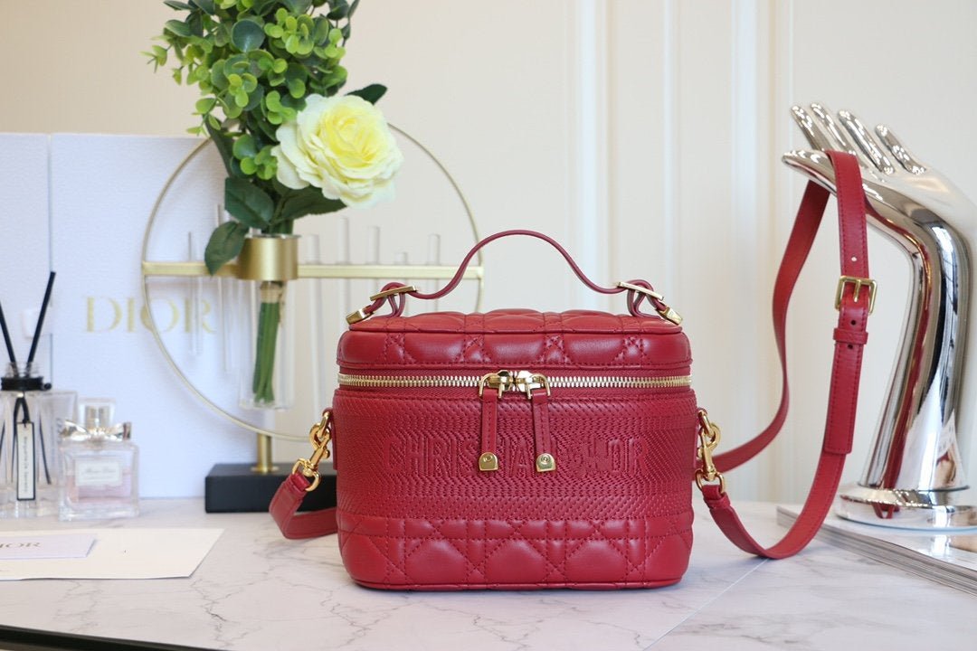 SMALL TRAVEL VANITY RED LAMBSKIN